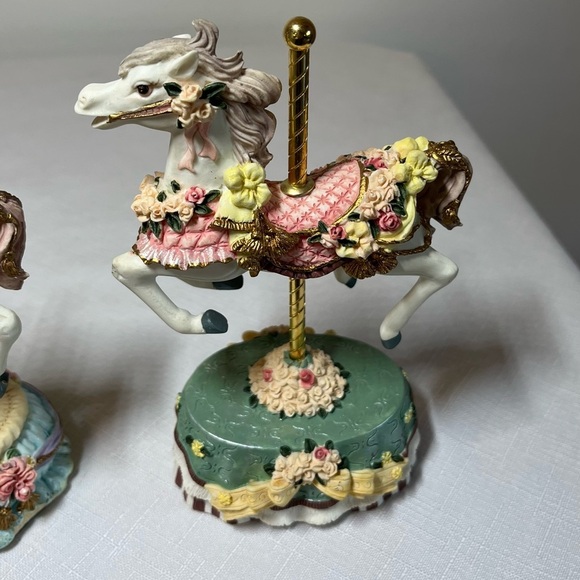Heritage House Carousel Horse Figurines. Collectible. - Picture 4 of 8